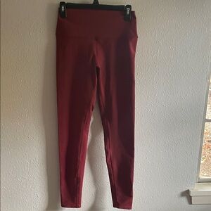 ALO Yoga High-Waist Leggings in Burgundy
